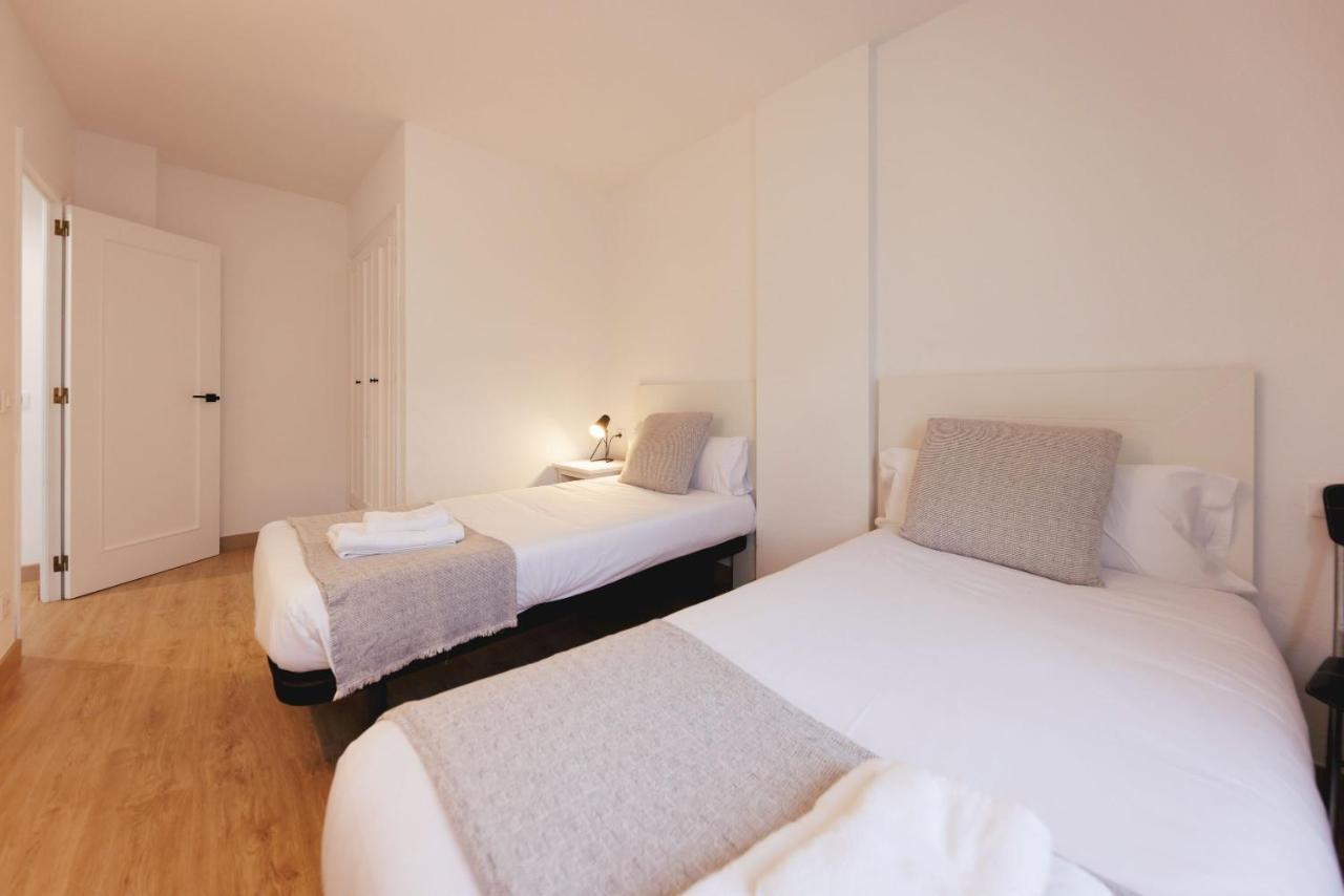 Bravissimo Pont De La Princesa, Comfortable 3-Bedroom Apartment Херона Екстериор снимка